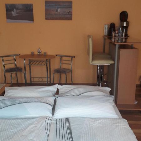 Ferienwohnung Am Deich Блекеде Екстериор снимка
